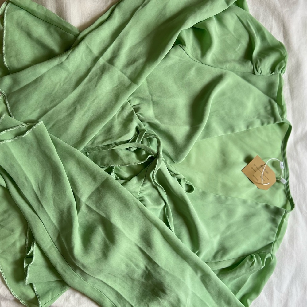 Long sleeve tie top